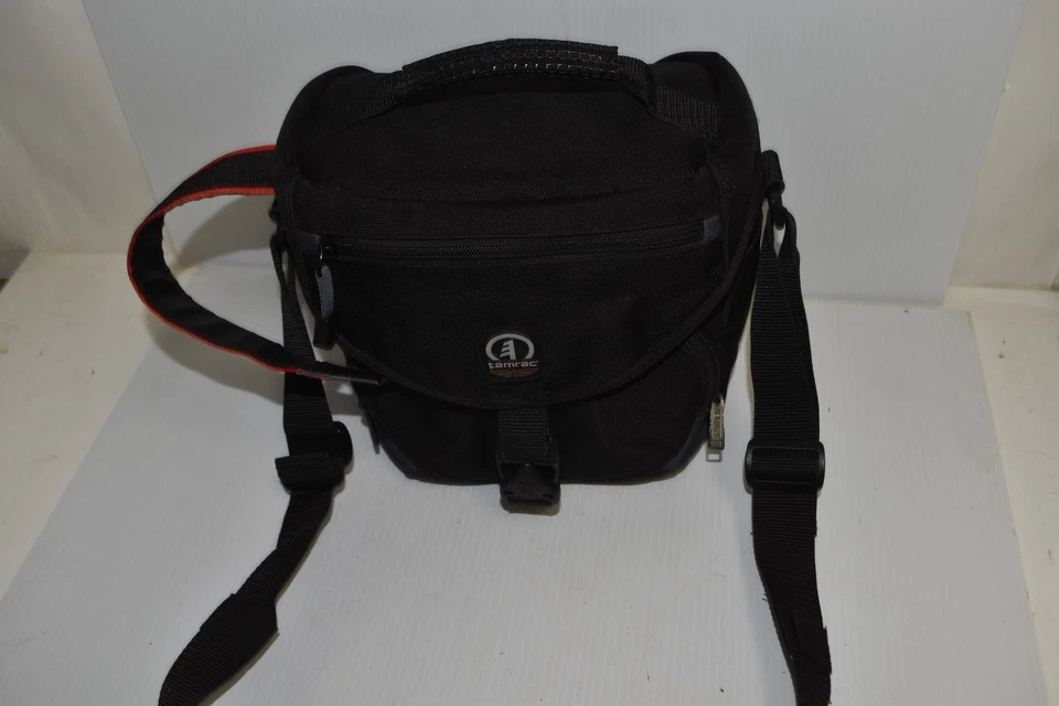 CANON EOS 7d Kameragehäuse - Ef 28-135MM 3.5-5.6 Is Objektiv - 430EX II Flash ( - Bild 2 von 4