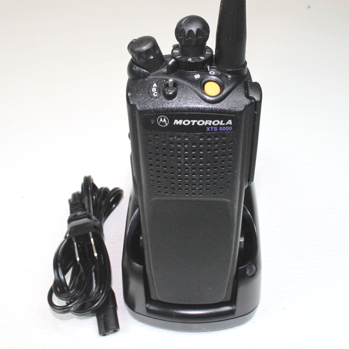 Motorola XTS5000 UHF Model I P25 Digital 403-470 48ch