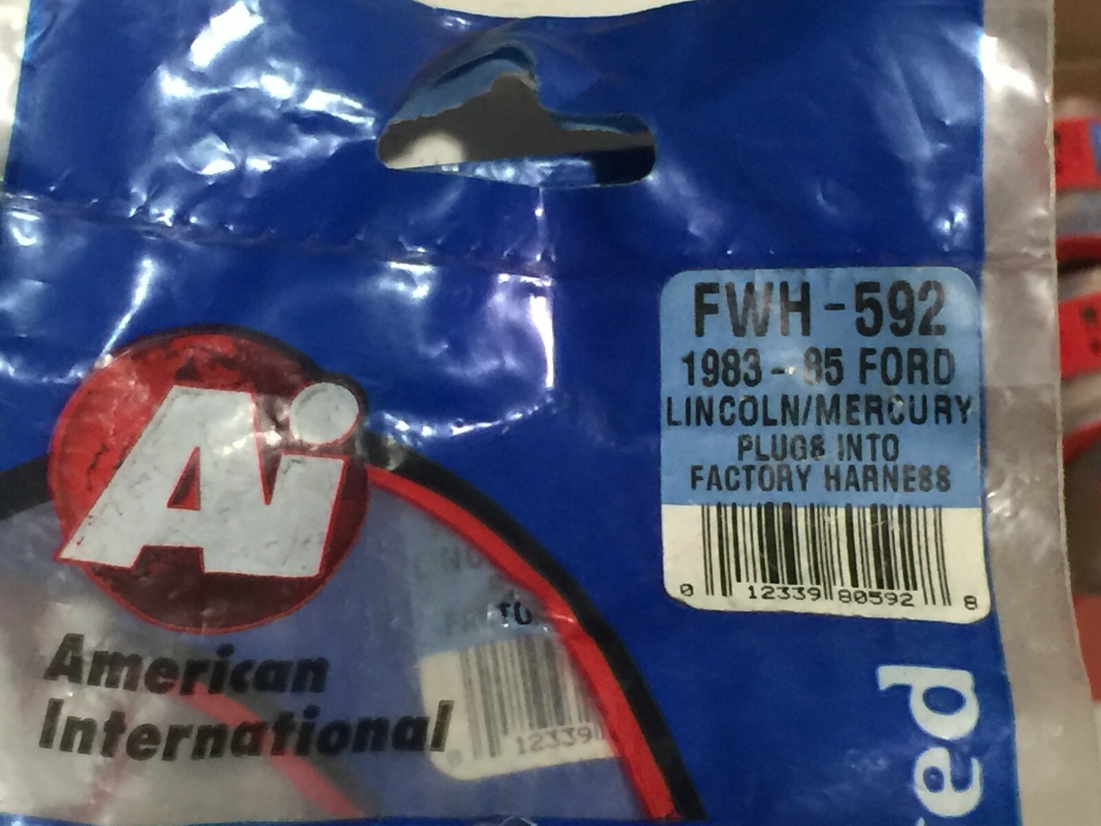 AMERICAN INTERNATIONAL WIRING HARNESS ADAPTER PLUG FOR AFTERMARKET