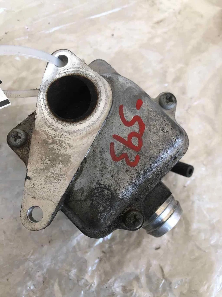 Mercedes Benz Clase C C300 2011 conjunto de válvula de recirculación de gases de escape EGR Foto 4 de 4