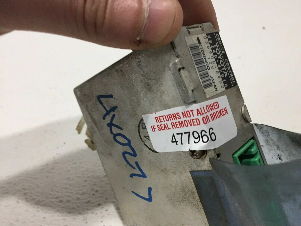 96 97 toyota rav4 rav 4 cruise control module computer 88240-42010 1996 1997 oem - Image 3 of 3