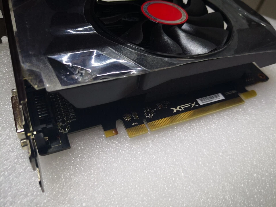 XFX AMD Radeon RX550 4GB GDDR5 PCI-E Graphics Video Card DP DVI HDMI - Image 3 of 4