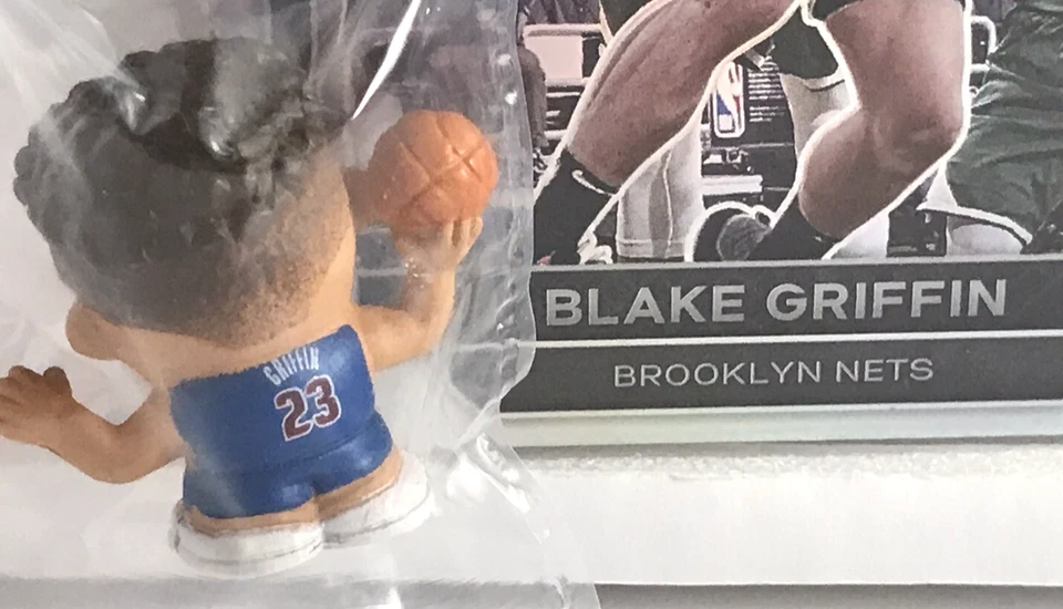 Figura Blake Griffin NBA Teenymates 1" con Prizm 2021-22 PLATA HOLO Prizm #178 Foto 4 de 4