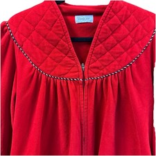 Vanity Fair Quilted Red Robe Womens Small Vintage Housecoat Velour Zippered