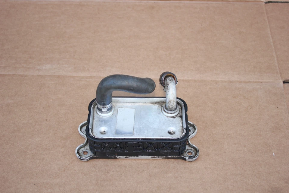 OEM Engine Oil Cooler For 99-09 Volvo S60 S70 S80 V70 XC90 8677974 - Image 2 of 3