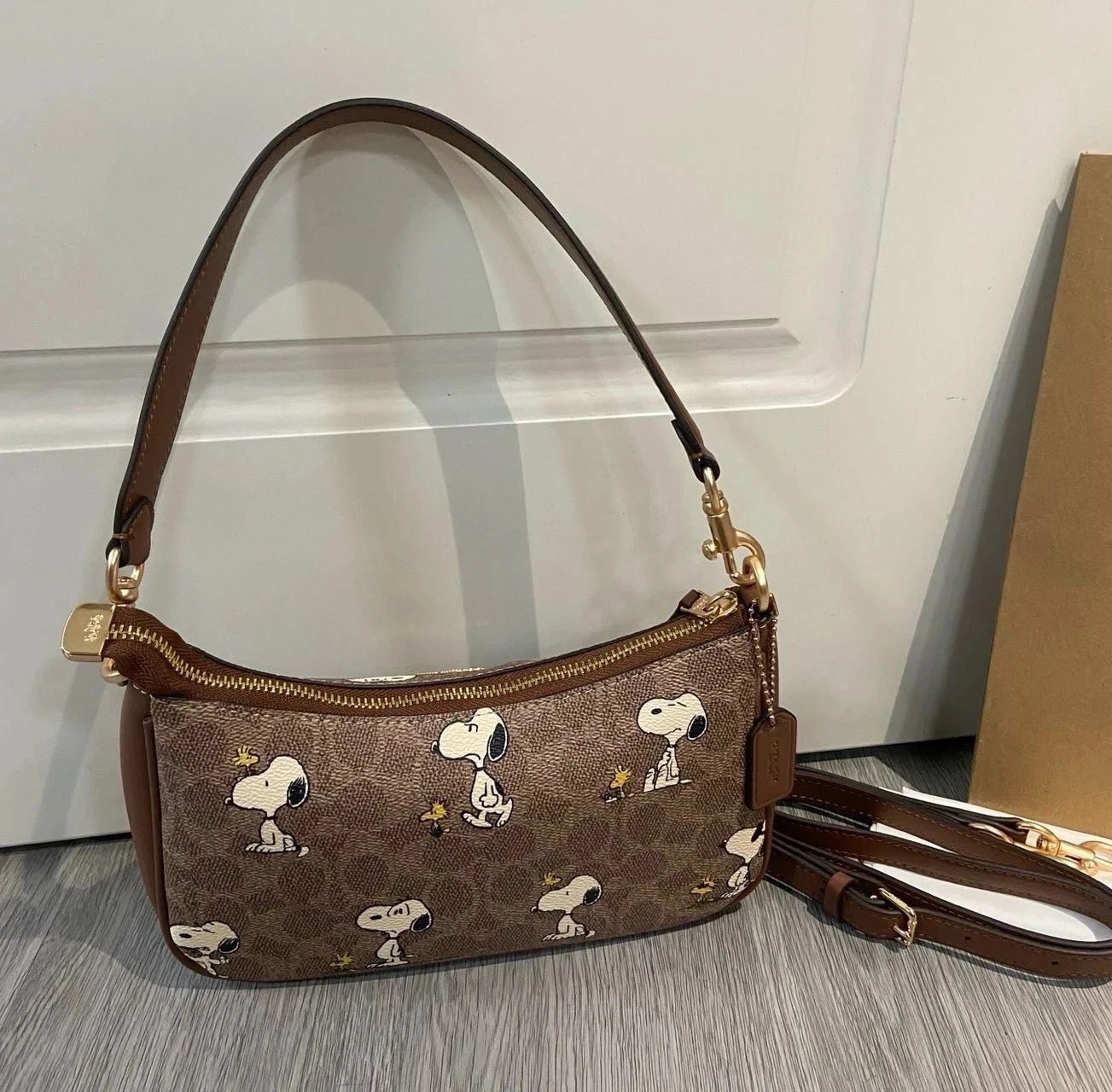 New C.OACH X PEANUTS Teri Shoulder Bag Tan Brown Snoopy Print Signature Canvas