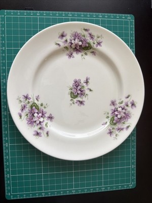 Aynsley Violets Fine Bone China England 8 1/4 Salad Desert Plate