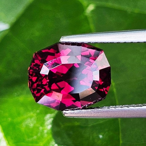 5.71Cts Striking Natural Pinkish Rhodolite Garnet Cushion Precision Cut - Picture 3 of 3