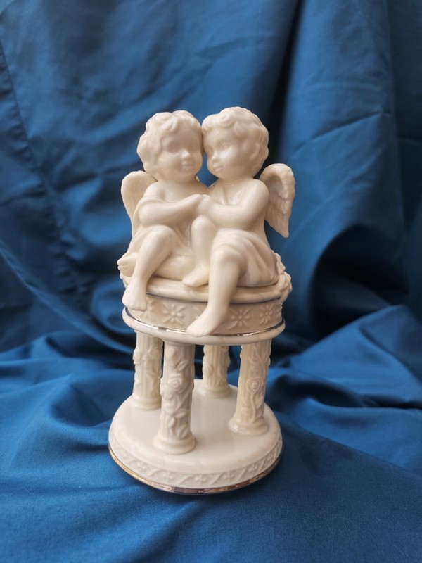 Lenox Porcelain Wedding Promises Cherub Cake Topper EXCELLENT 