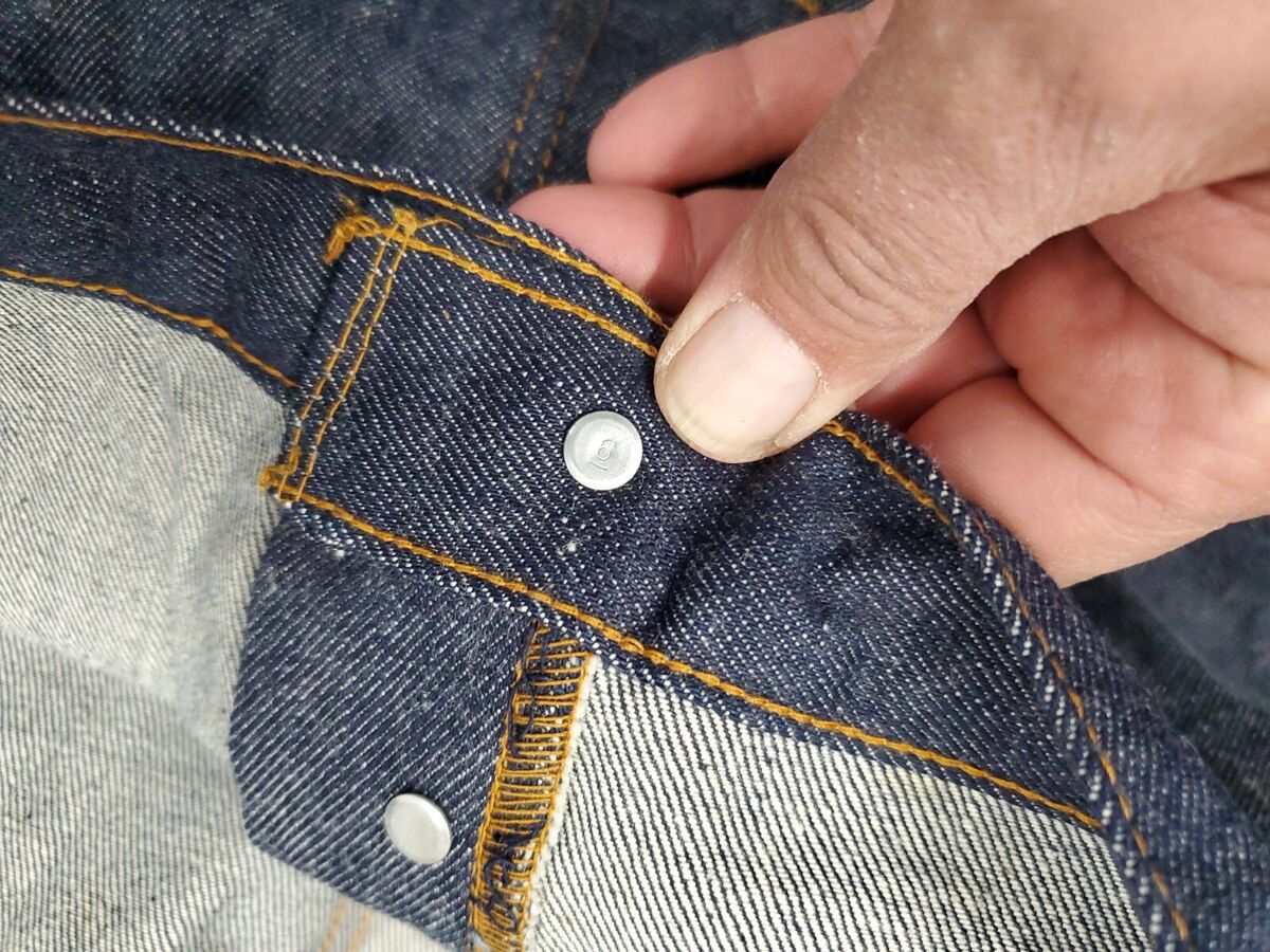 Levi's Vintage deadstock 70s 501 Redline Selvedge 54x30 with Levi's Vintage deadstock 70s 501 Redline Selvedge 54x30 with