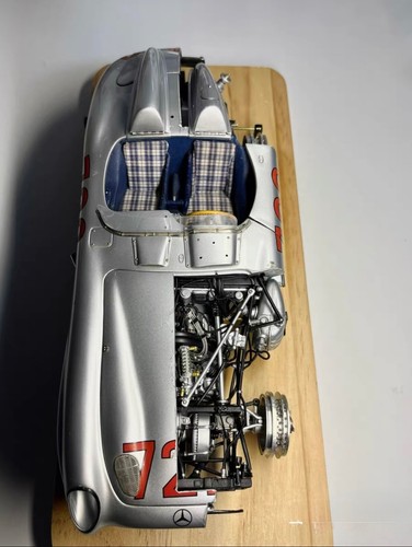 Mercedes-Benz 300SLR 722 (CMC) Estudio Diorama (Escala 1:18) - Imagen 7 de 7