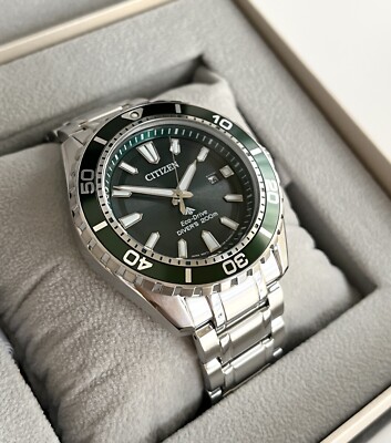 New! Citizen Marine Diver Watch Eco-Drive BN0199-53X Green Dial