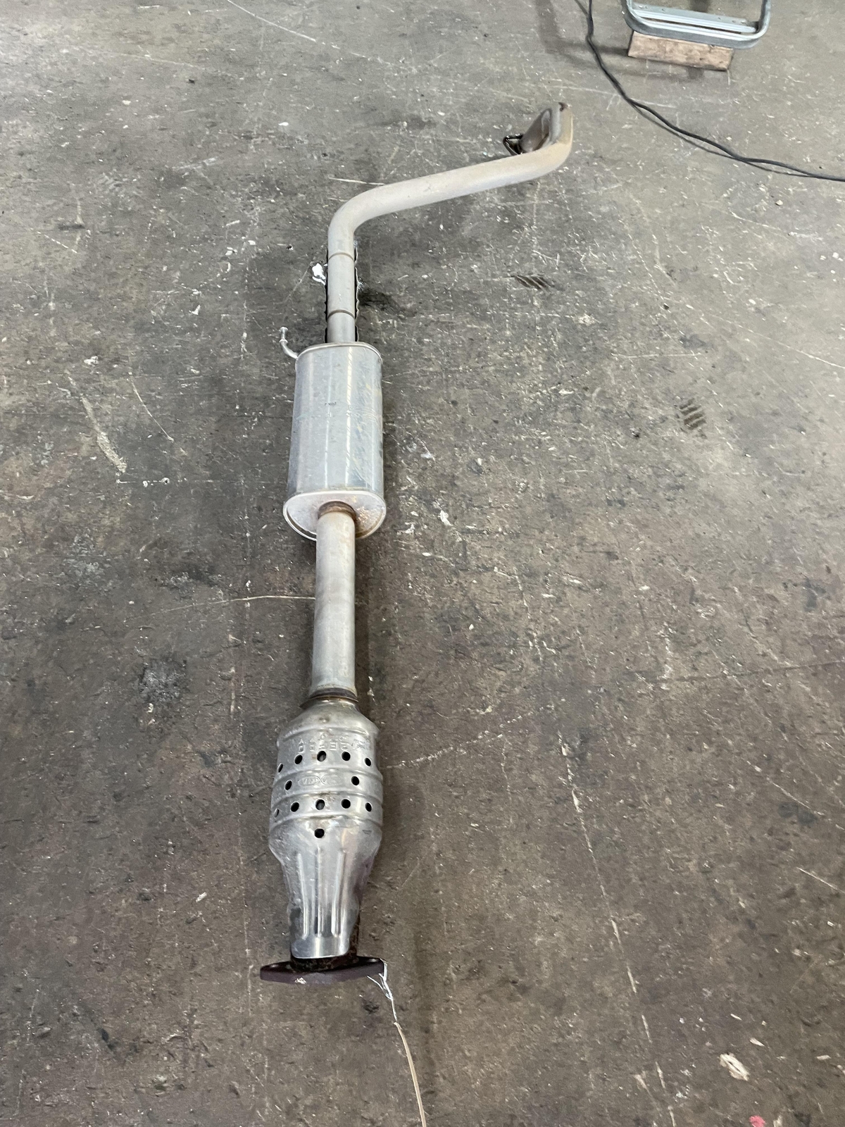 Center Exhaust Pipe w/ Resonator 2020 Kia Soul 2021 2022 eBay