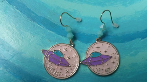 Ufo earrings aliens cute pastel pink purple gold i want to believe - Picture 5 of 8