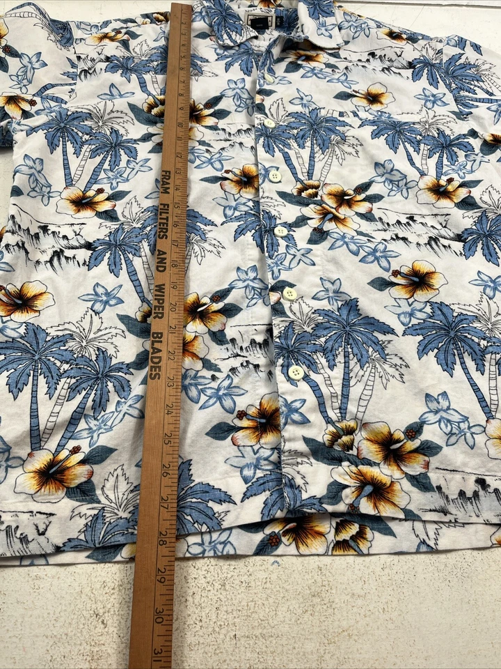 Camisa Arizona Hawaiana Estampado Floral Abotonada Mediana Manga Corta Palmeras Foto 4 de 4