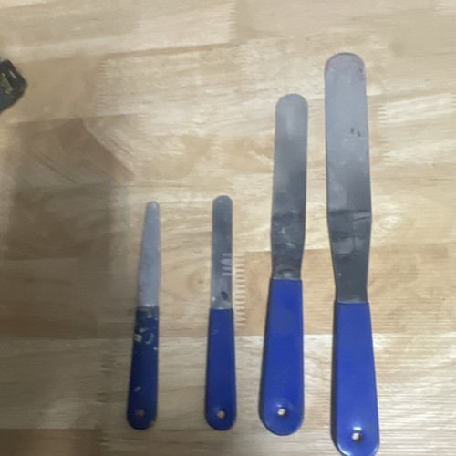 Set of 4 Blue Handle Straight Blade caulking tools 