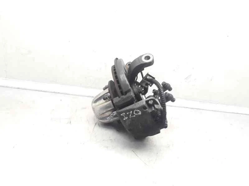 MOYEU DE ROUE AVANT GAUCHE / 699752 POUR SSANGYONG MUSSO 2.9 TURBODIESEL CAT 120 - Photo 2/4