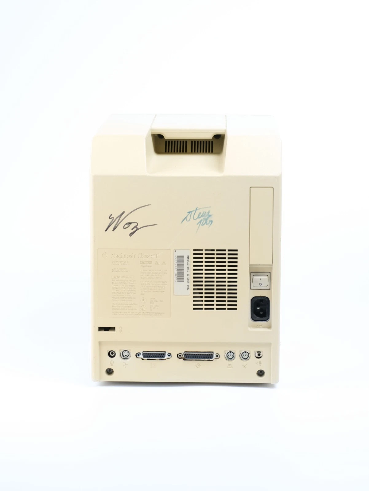 Additional photo for Macintosh Classic II – Signed by Steve Jobs & Steve Wozniak