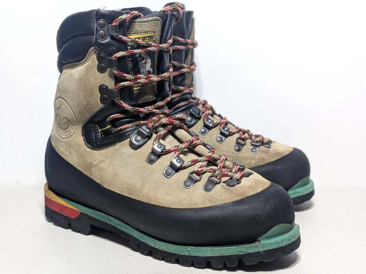 Vintage La Sportiva Italian Suede Mountaineering Boots with Red Laces - EU 44 Aging La Sportiva mountaineering boots with moon logo main image 3