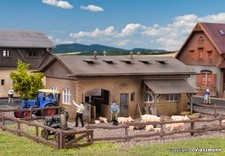 Vollmer H0 43740 Schweinestall mit Schweinen und Zaun