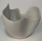 FRANKOMA F29 FREE FORM DRAPERY HANKERCHEIF SAND VASE WHITE BOWL PLANTER POT.