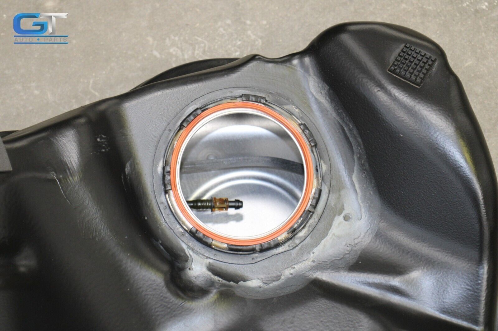 2014 - 2020 MASERATI GHIBLI FUEL GAS TANK RESERVOIR OEM