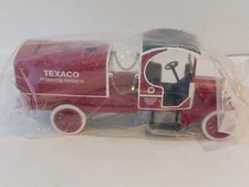 ERTL Collectibles TEXACO Petroleum Products Die Cast TOY BANK TRUCK D-395/2540WY