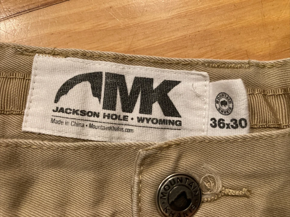 Pantalones informales planos de algodón beige Mountain Khakis MK para hombre ETIQUETA 36 talla 33 x 28 Foto 2 de 4