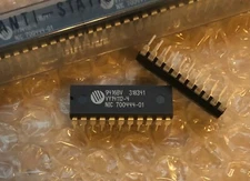 VLSI VIDEOCOM VY14112-4  NIC 700444-01  Integrated Circuit 22-Dip   1 Piece