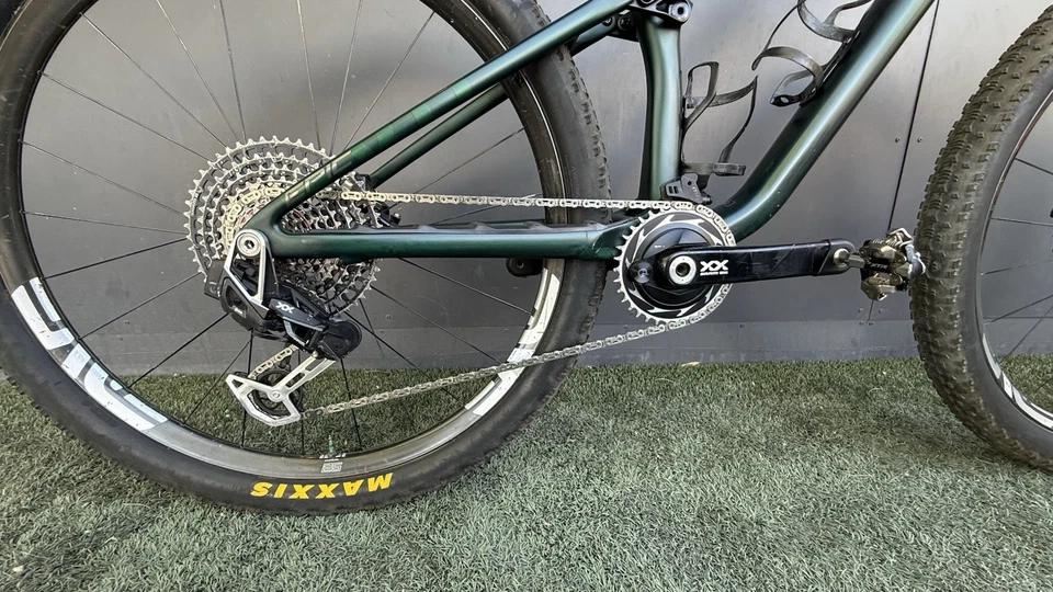 La bicicleta ha sido robada. Por favor, esté atento a ello. Foto 3 de 4