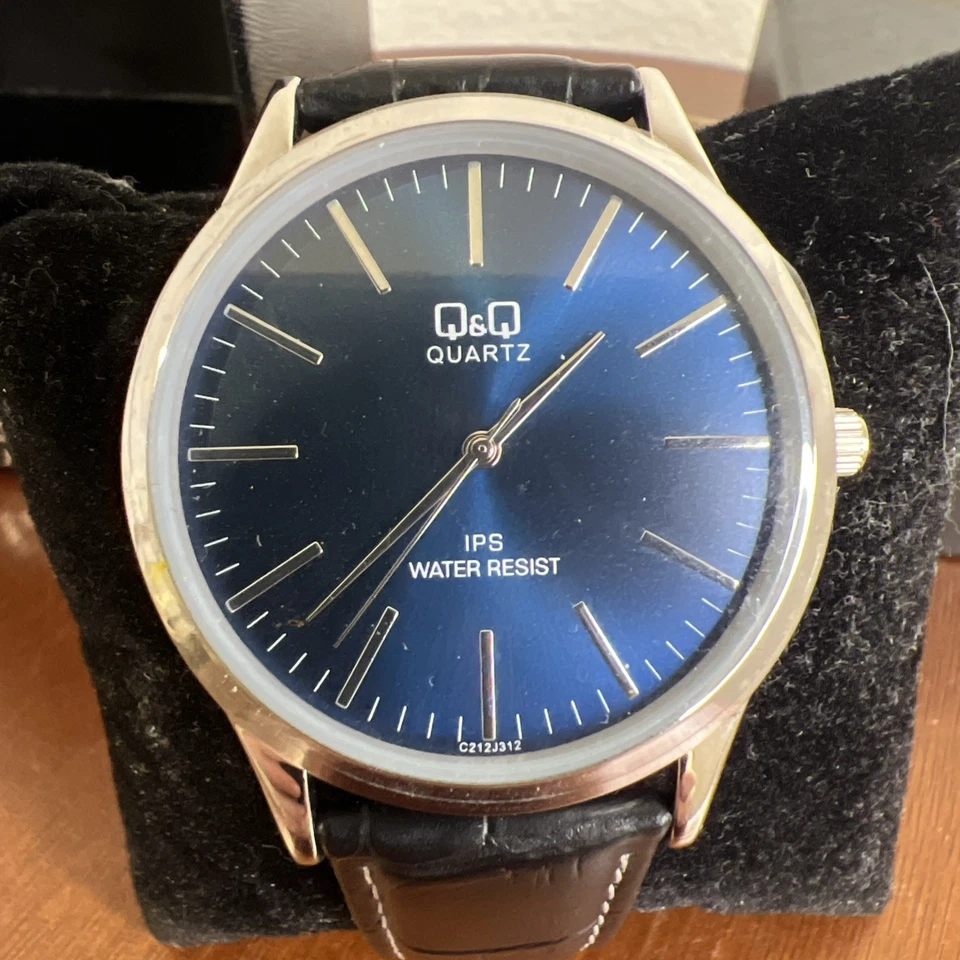 Q&Q Blue Tone Quartz Men's Watch Black Leather Band! New Battery! Ships Fast! - Image 2 of 4