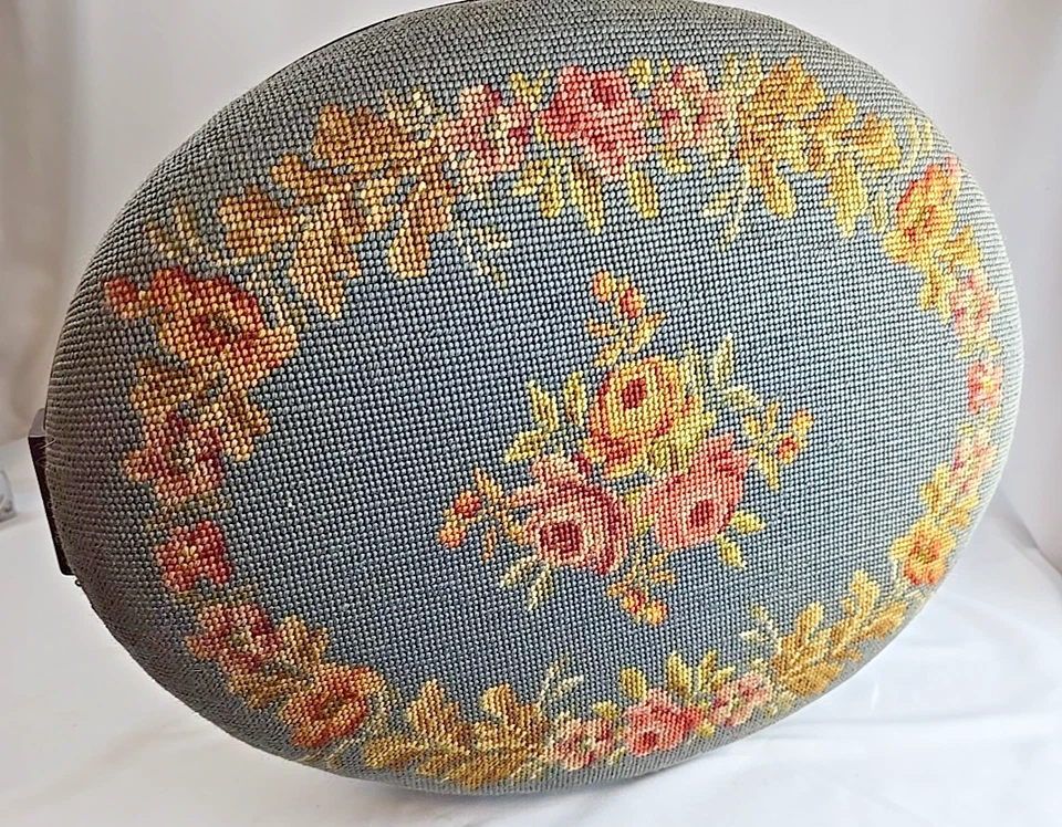 Taburete de pie ovalado de madera de colección azul multi floral rosa punta de aguja patas torneadas 17x14 pulgadas Foto 2 de 4