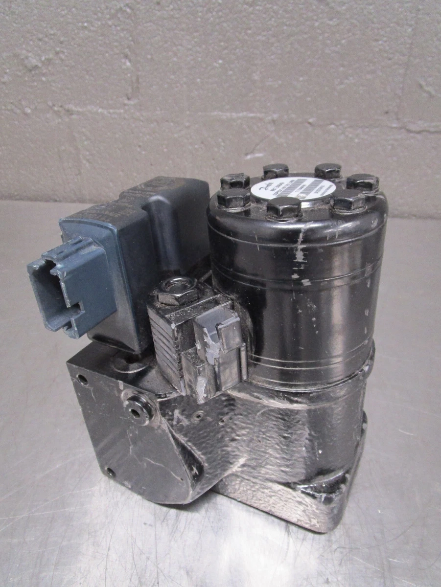 New CNH Danfoss 48138849 Case Construction Steering Valve | eBay