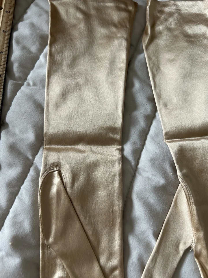 Guantes de ópera vintage para mujer Novoglove beige rayón y nailon Alemania Occidental-pequeños Foto 4 de 4