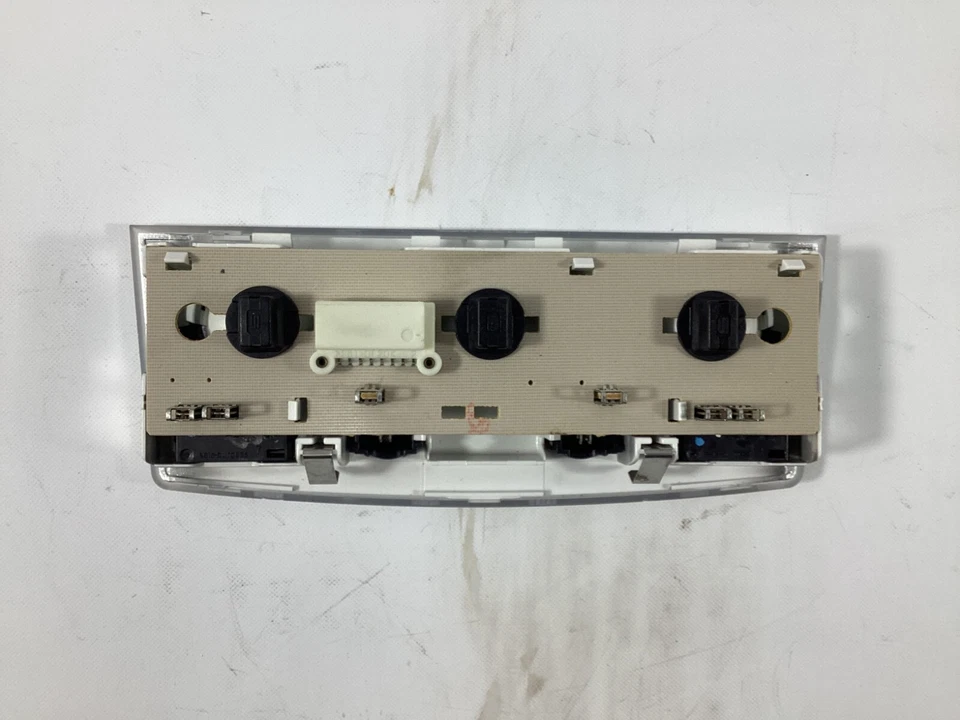 BMW 525I 2006-2010 luz cúpula trasera 6962057 OEM. Foto 2 de 4