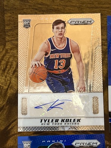 (10) Card Rookie Lotto 2024 Tyler Kolek Deca Prizm Select Auto Blu RC Knicks - Foto 2 di 10