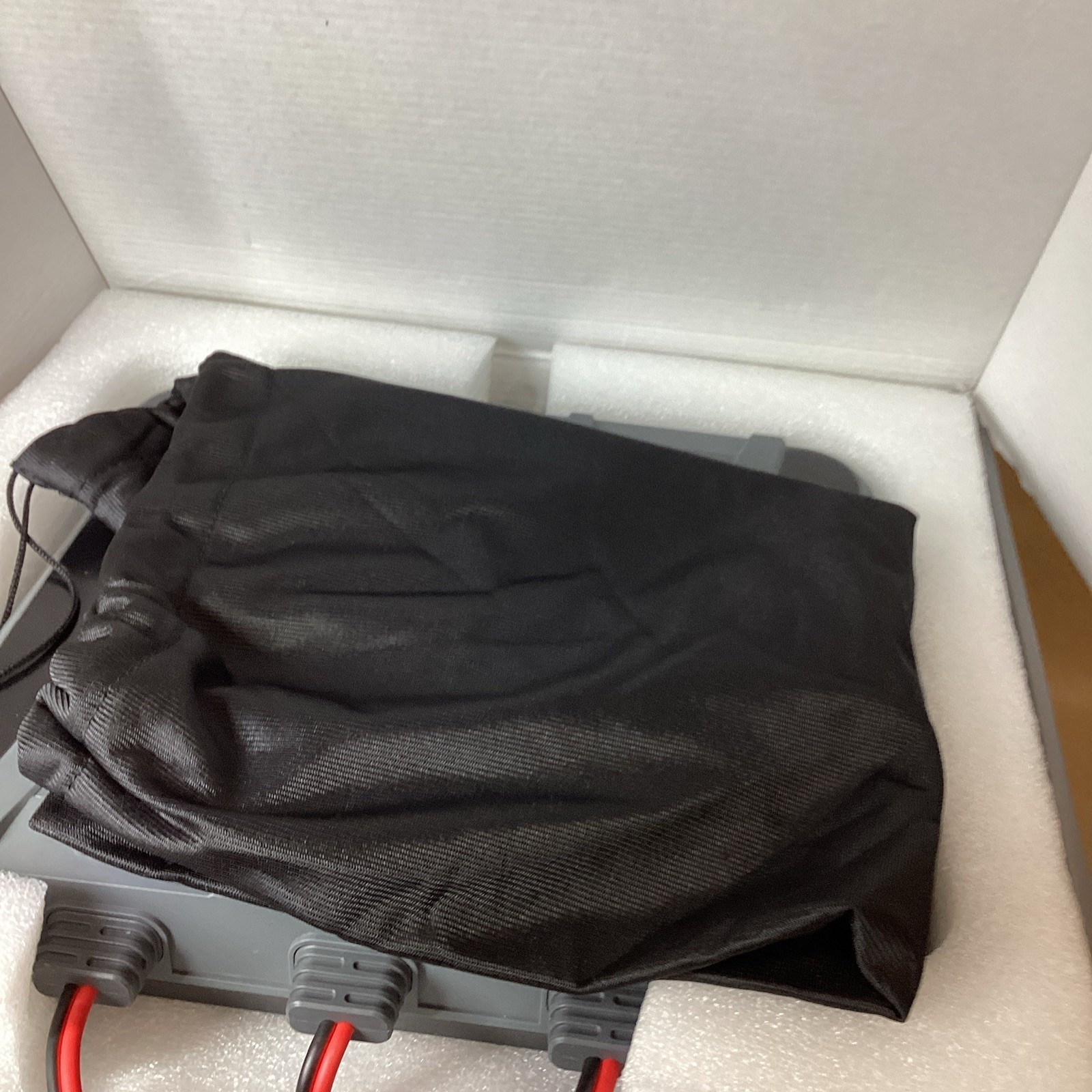 3 Bank Marine Battery Charger 10X3, 30A (10A/Bank) - 12V Waterproof Onboard new 