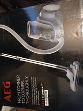 Aeg vacuum cleaner bagless cylinder LX5-2-4DB brand new still boxed