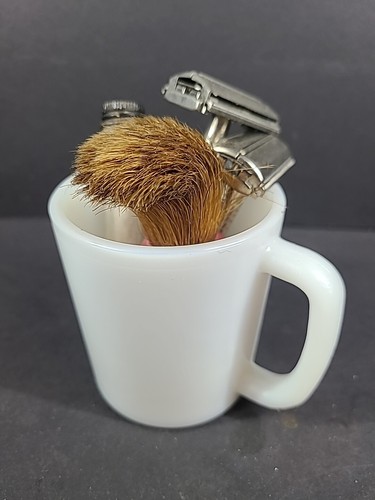 Vintage Eveready Rasierpinsel & Rasierbecher mit 2 Rasierern  - Bild 1 von 9