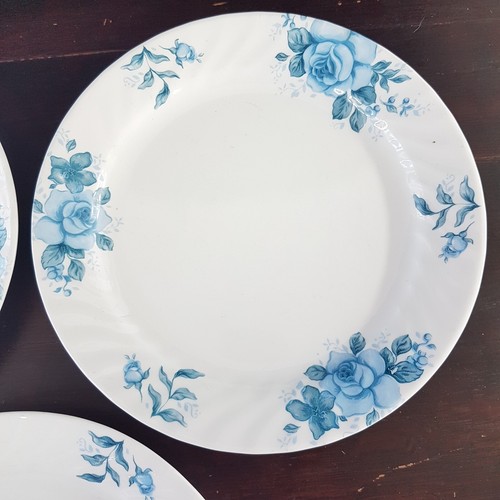 Corelle BLUE VELVET Dinner Plates 10.25 Inch Set of 3 Blue Roses Swirl Rim - Picture 4 of 10