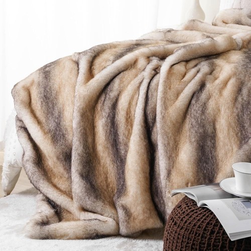 Luxury Faux Fur Throw Blanket, Soft Cozy Mink Fur Blanket Fur Throw Blankets - Picture 8 of 9