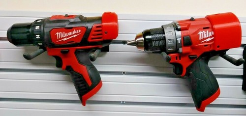 Milwaukee M12 1/2" Hammer Drill/ Drill/Driver Bubble Level Attachment - Picture 6 of 8
