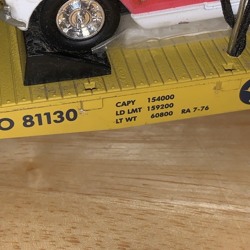 “MTH” Rugged Rails C & O 81130 Chessie System Flatcar With Die Cast Corvette Car - Picture 5 of 22
