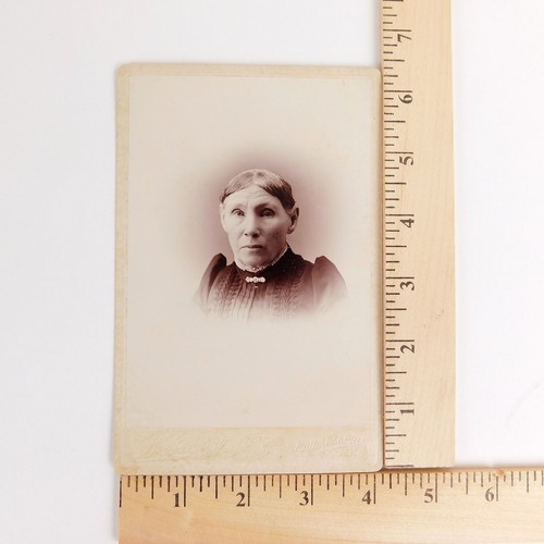 Antique Cabinet Card Pioneer Woman Western Dress by Breslow, Philadelphia NY - Picture 3 of 7