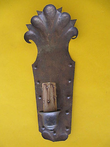 VINTAGE SPANISH REVIVAL ARTS AND CRAFTS GOTHIC BRASS WALL MOUNT SCONCE 1930'S