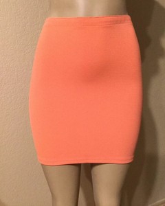 Forever 21 Mini Skirt Tight Form Peach 