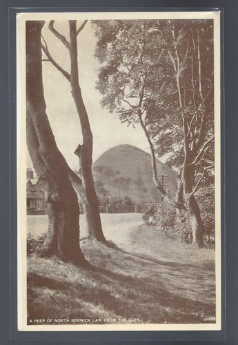 North Berwick Law aus dem Glen England UK - NPM Echtfoto RPPC Postkarte #681 - Bild 1 von 2