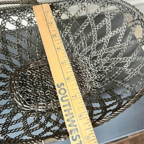 Ancien panier en métal tressé/tissé - Photo 9/9