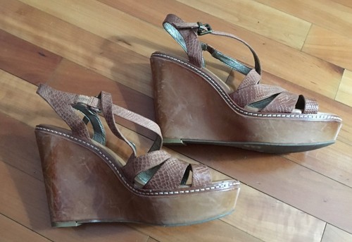 Banana Republic Platform Wedge Sandals Strappy Embossed Leather Brown Sz 10M - Picture 7 of 12