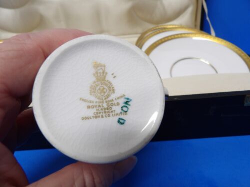 Royal Doulton England ROYAL GOLD H.4980 Demitasse set 4 tazze e piattini con custodia - Foto 3 di 16